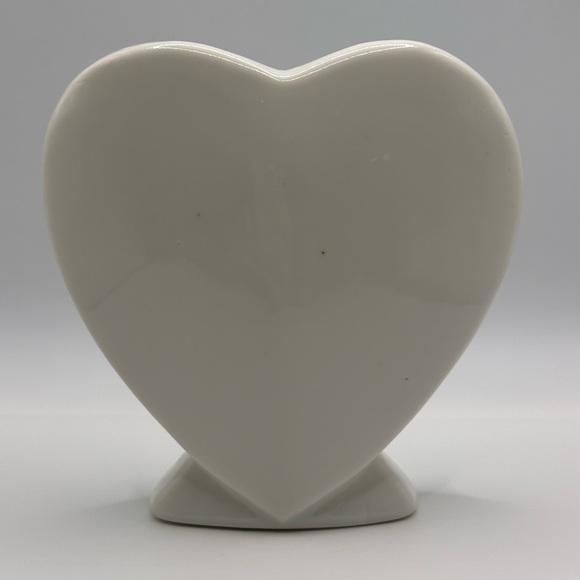 Heart-Shaped Porcelain Vase Candle Holder Planter with Blue Bird & Floral Design - Picture 2 of 3